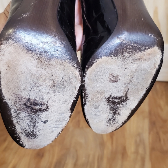 Stuart Weitzman Brown Patent Leather Pumps - Picture 6 of 11